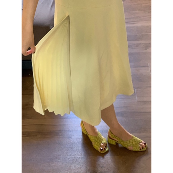 CLUB MONACO yellow mid skirt - Picture 2 of 4